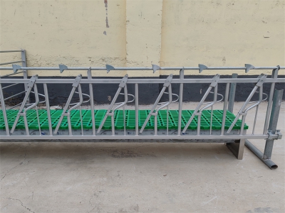 《新型自鎖式羊頸枷：畜牧養(yǎng)殖的創(chuàng)新亮點》